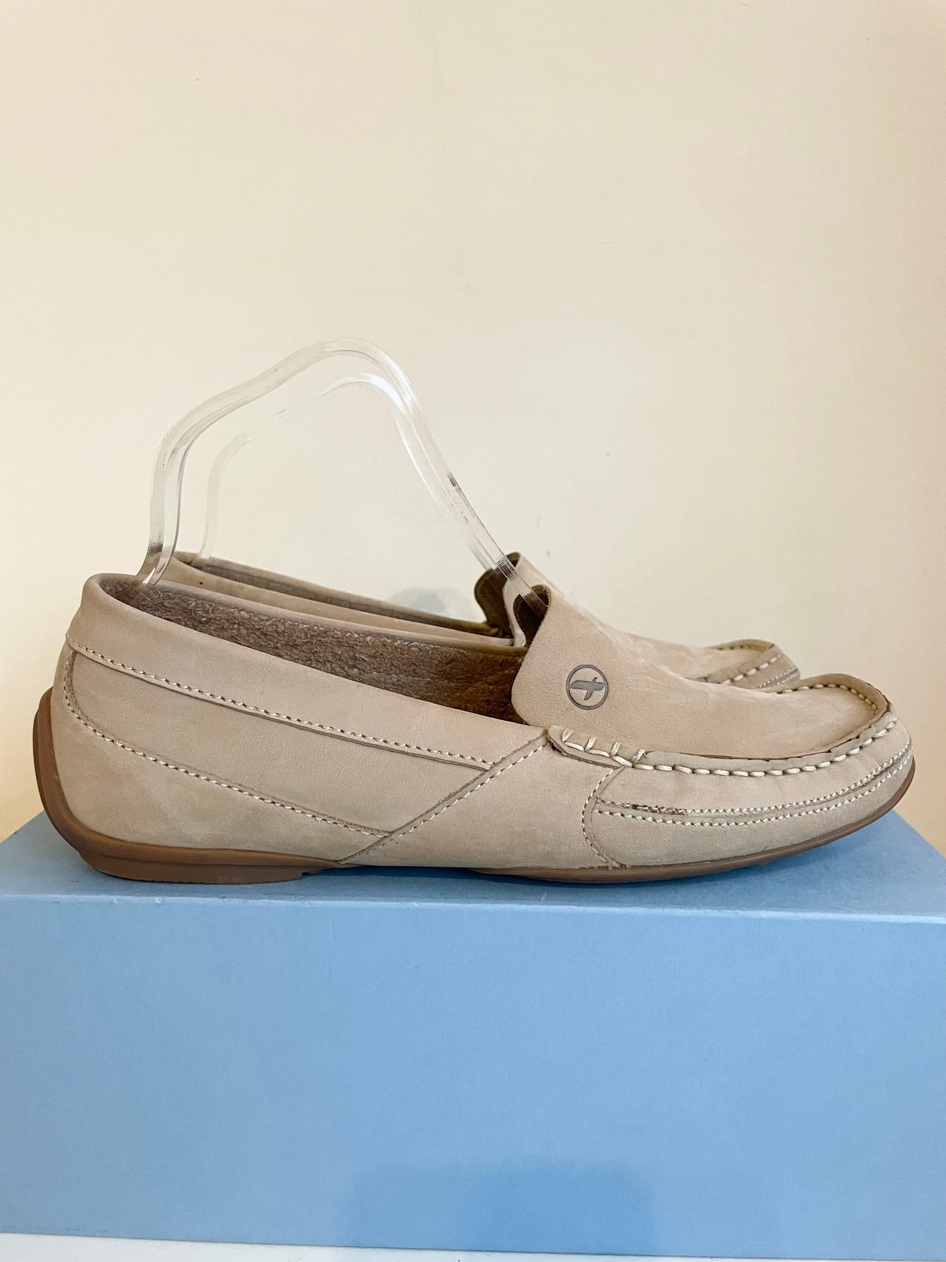 AIGLE BEIGE MOLESKIN LEATHER FLAT LOAFERS SIZE 7/40