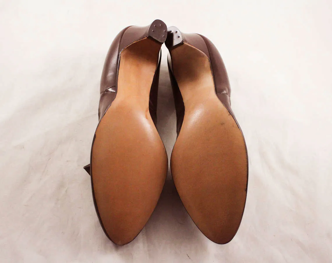 Size 7 Leather Shoes - Unworn High Quality Chocolate Brown Pumps by Enna Jettick - Sophisticated Secretary Chic 1960s Deadstock - 47659-1